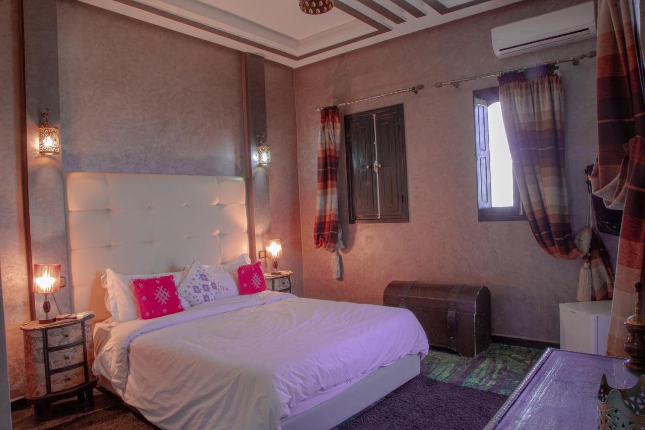 Jnanat Aicha Guesthouse Wawizelte Exteriér fotografie