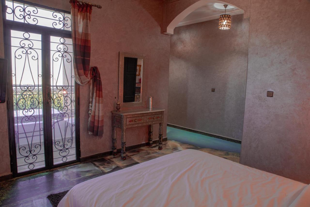 Jnanat Aicha Guesthouse Wawizelte Exteriér fotografie